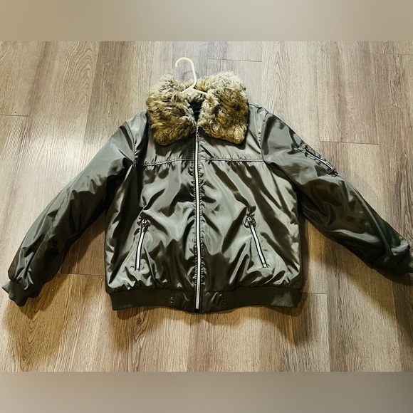 Hunter Green Bomber Jacket With Fur Collar Size Xl